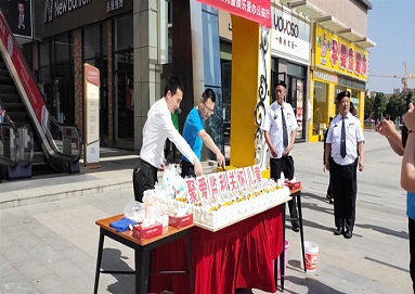 走进特殊教育學(xué)校，為(wèi)孩子们打造快乐时光 　